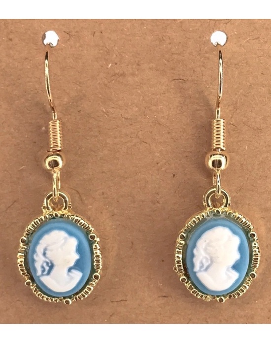 Fashion Jewelry Jewelry - Elegant Gold and Blue Cameo Earrings Fashion Jewelry